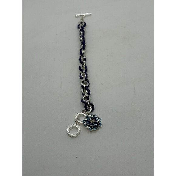 Vera Bradley Stardust Bracelet in the Katalina Blues Pattern MRSP $38 - Picture 6 of 8